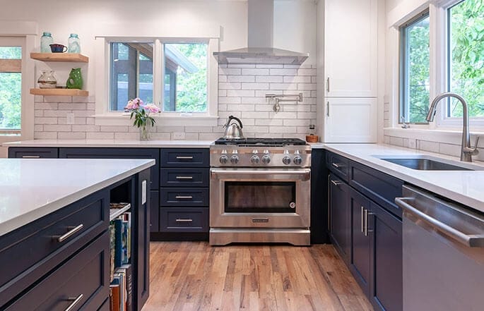 685-dream-kitchen-stove-sineath