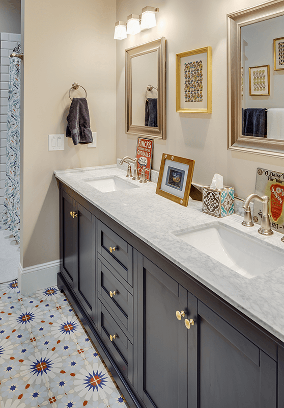 bathroom-sineath-v