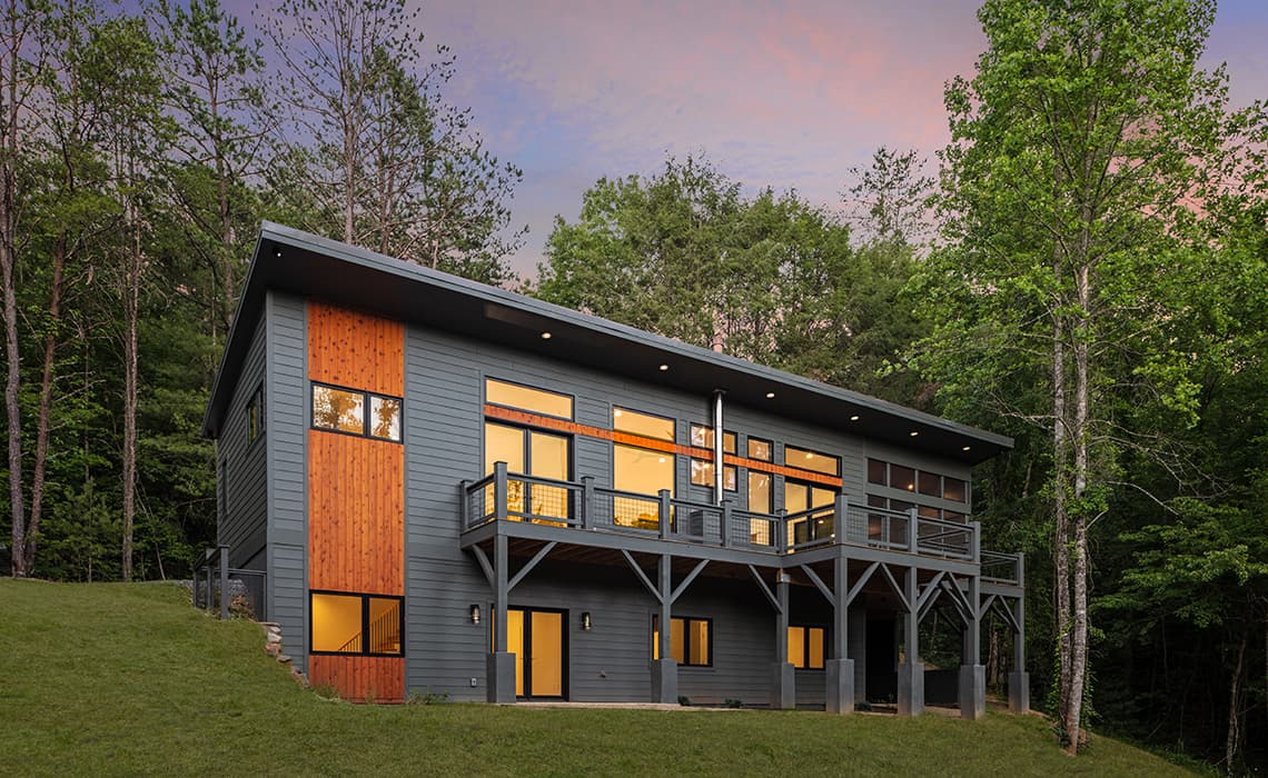 exterior-rear-full-twilight